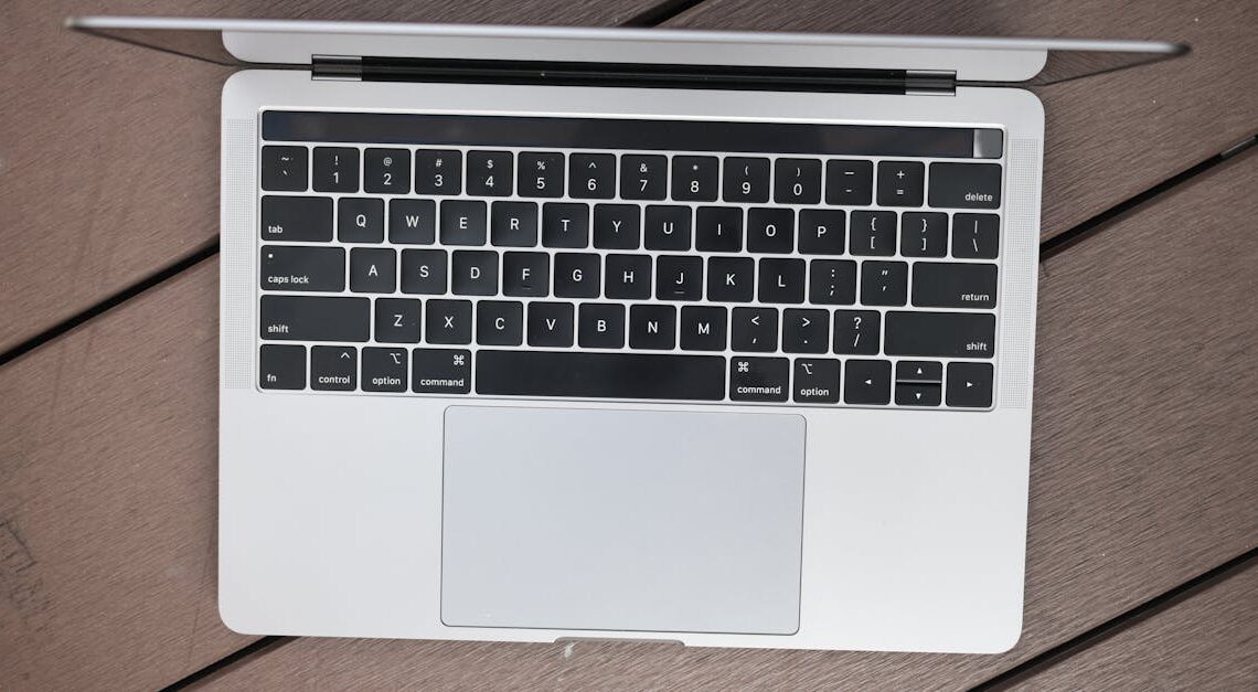 Tout ce qu’il faut savoir sur l’Apple Vision Pro, le casque de réalité mixte révolutionnaire