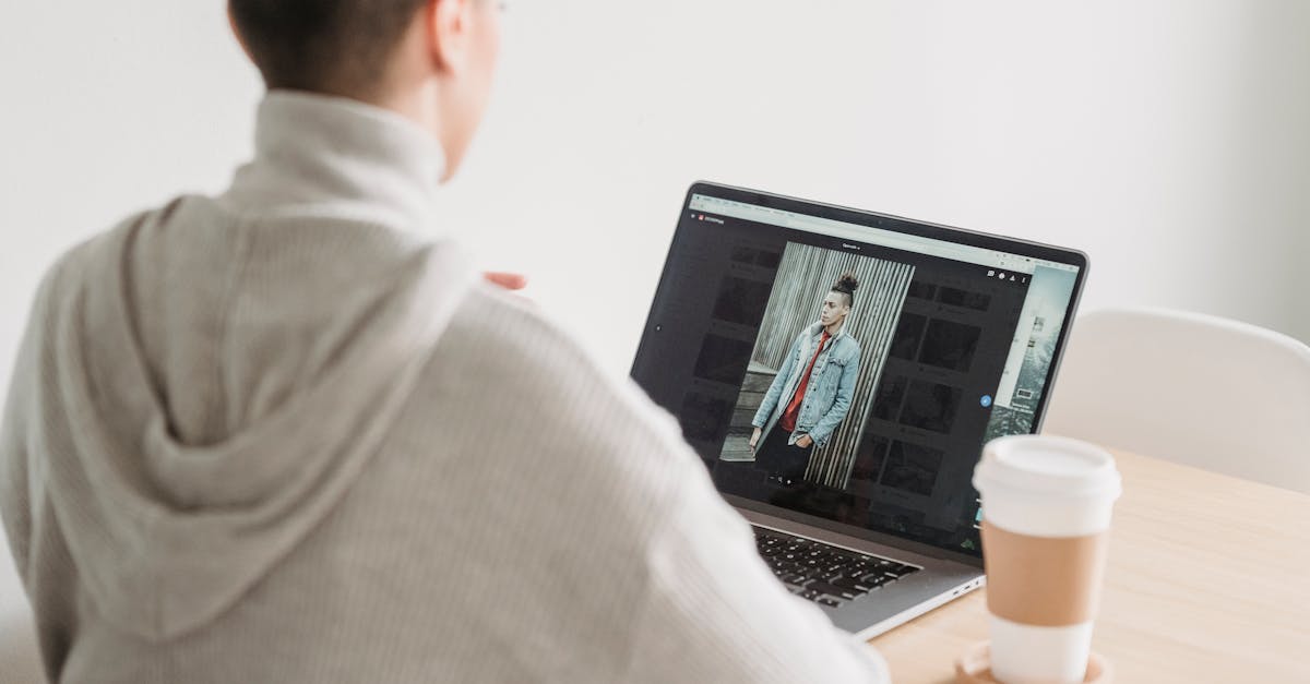 découvrez les meilleures applications de retouche photo pour sublimer vos images. que vous soyez amateur ou professionnel, ces outils offrent des fonctionnalités puissantes pour transformer vos photos en véritables œuvres d'art.