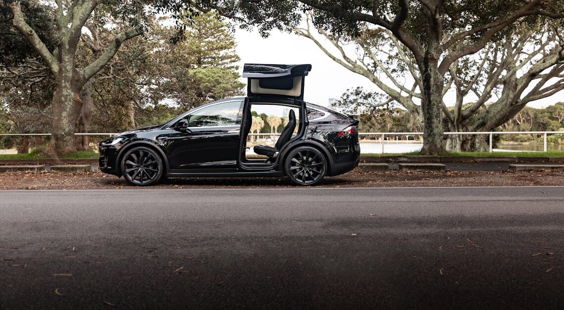 Comparaison entre la nouvelle Tesla Model Y 2025 et l’ancienne version