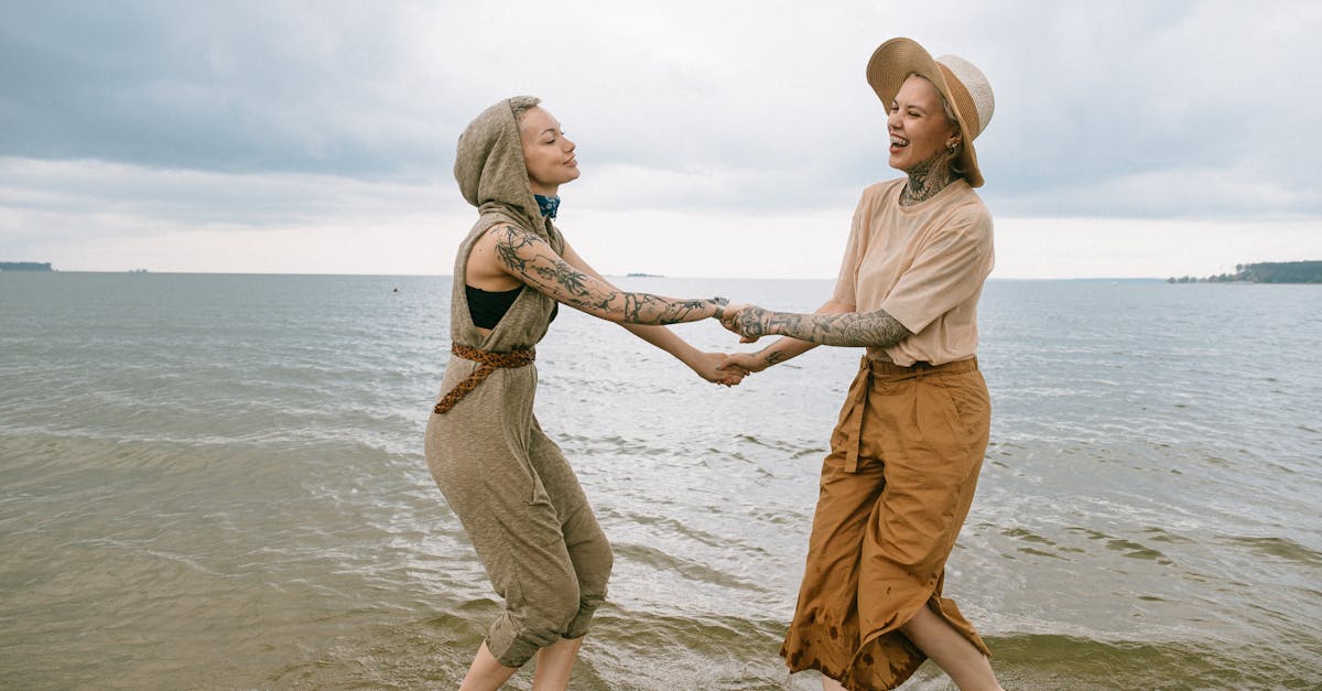 découvrez une sélection captivante de films lesbiens qui explorent l'amour, l'identité et les relations authentiques. plongez dans des récits émouvants et des performances inoubliables qui célèbrent la diversité des expériences féminines. que vous soyez à la recherche de drames passionnants, de comédies romantiques ou de récits inspirants, notre collection de films lesbiens saura vous séduire.