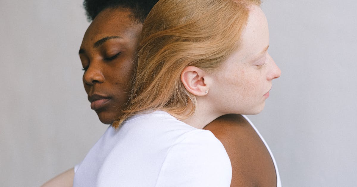 découvrez notre sélection de films lesbiens captivants, explorant des histoires d'amour authentiques, des relations passionnantes et des récits inspirants. plongez dans un univers cinématographique riche et varié qui célèbre la diversité et l'amour sous toutes ses formes.