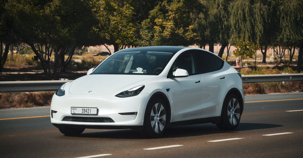 découvrez la tesla model y 2025, un suv électrique alliant performance, autonomie et technologie de pointe. profitez d'une conduite exceptionnelle et d'un design moderne, avec des fonctionnalités intelligentes qui répondent à tous vos besoins. explorez les innovations qui font de ce modèle un incontournable sur le marché automobile.