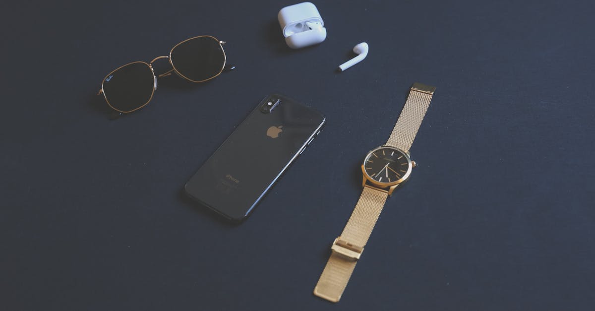 découvrez les airpods, des écouteurs sans fil qui marient élégance et performance. profitez d'une expérience audio immersive, d'un confort optimal et d'une intégration parfaite avec vos appareils apple, le tout dans un design compact et tendance.