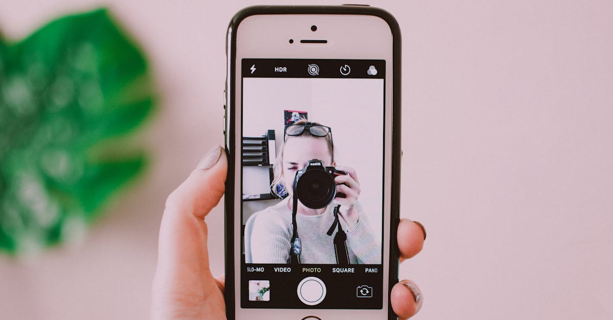 découvrez l'iphone, le smartphone emblématique d'apple alliant design élégant, technologies avancées et performances exceptionnelles. explorez ses fonctionnalités innovantes, sa caméra de haute qualité et son écosystème riche d'applications. l'iphone est bien plus qu'un simple téléphone, c'est une expérience connectée qui révolutionne votre quotidien.